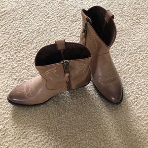 ariat women's darlin work boot